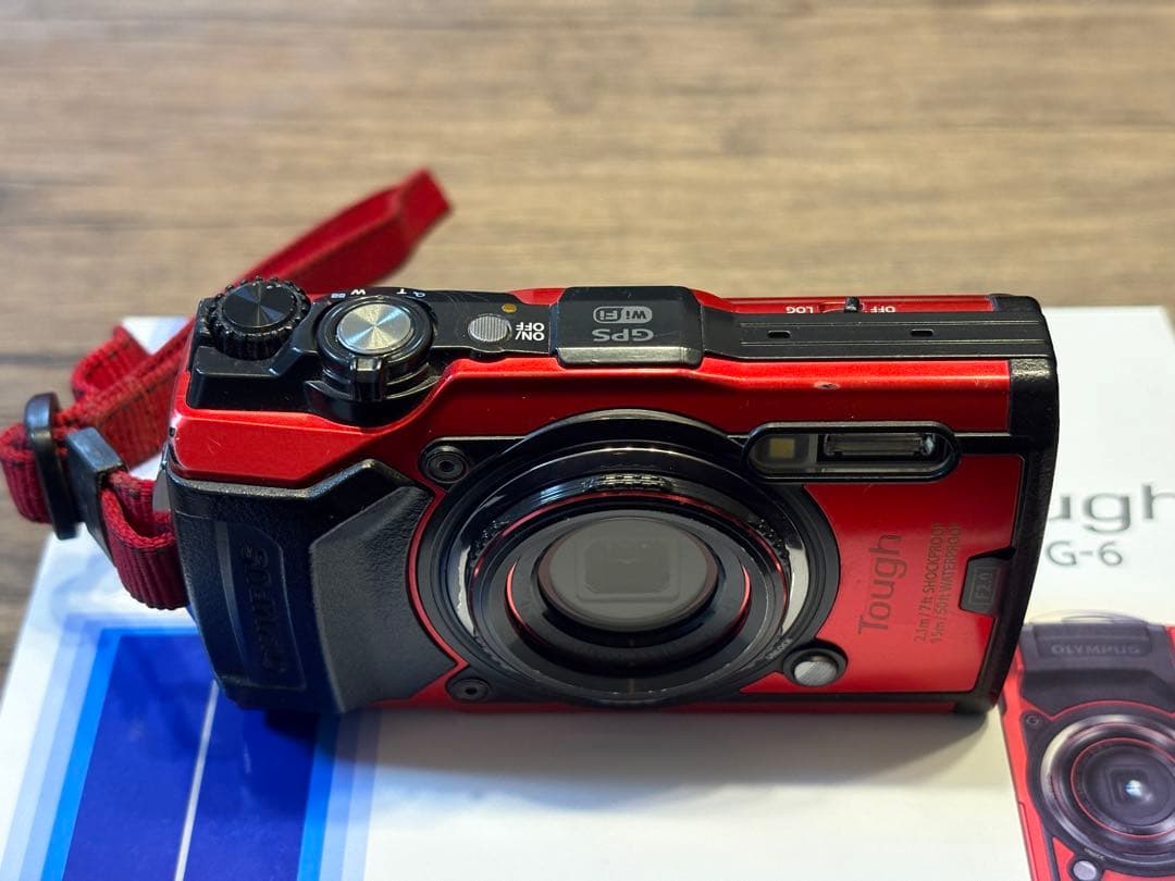 OLYMPUS Tough TG-6 レッド 本体と付属品