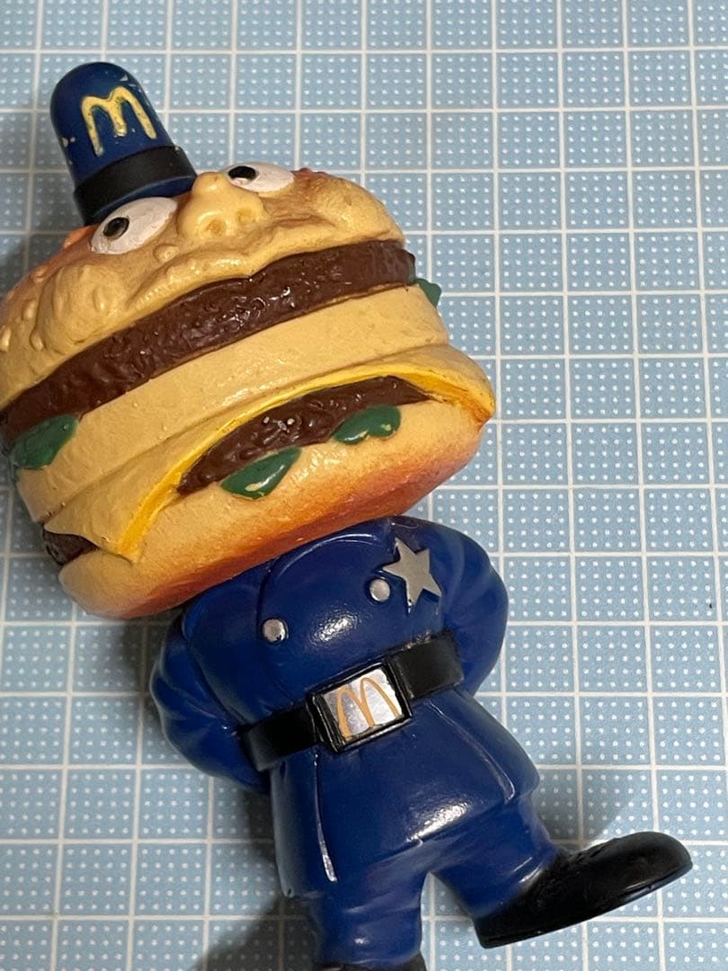 z*9様 レトロ　マクドナルド　ビッグマックポリス　ソフビ人形 【m1536 8