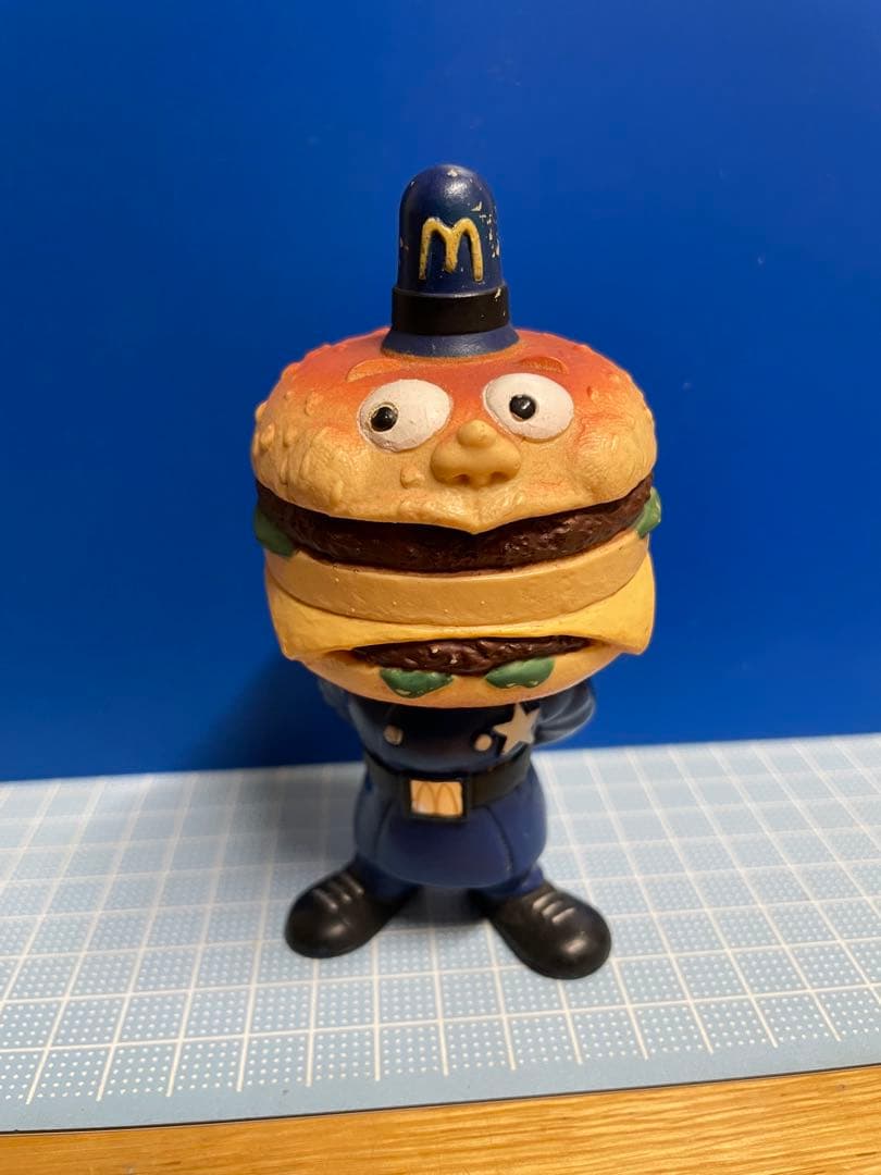 z*9様 レトロ　マクドナルド　ビッグマックポリス　ソフビ人形 【m1536 8