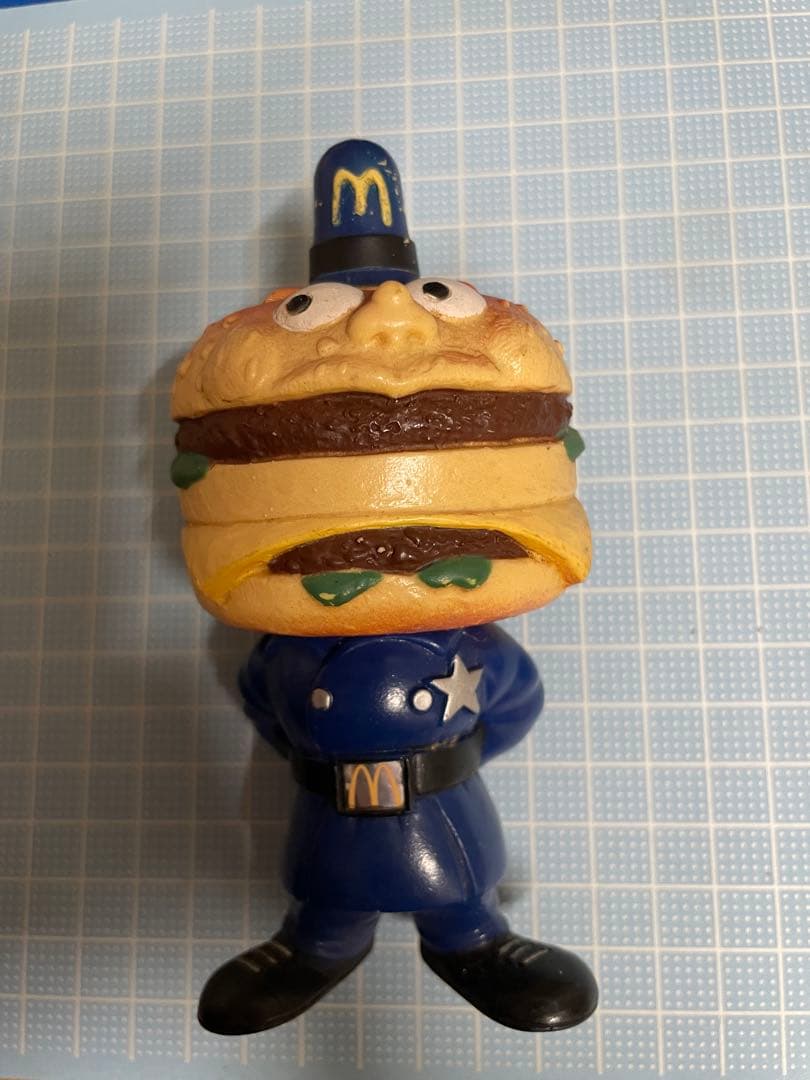 z*9様 レトロ　マクドナルド　ビッグマックポリス　ソフビ人形 【m1536 8