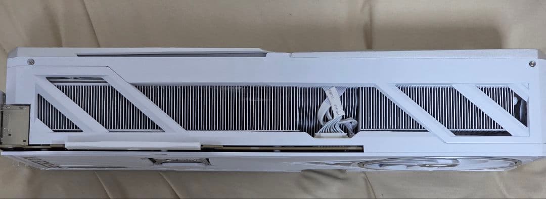 グラフィックボード・グラボ・ビデオカード Colorful GeForce RTX5080 Vulcan W OC 16G