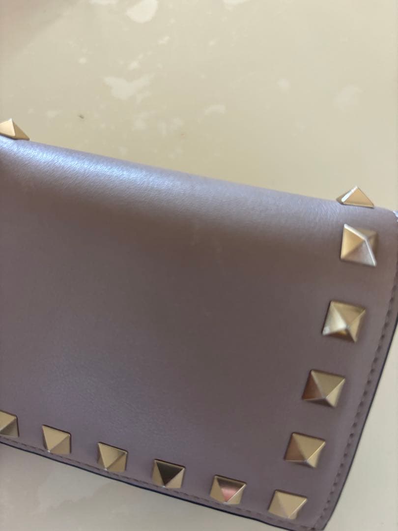 VALENTINO スタッズ付き二つ折り財布