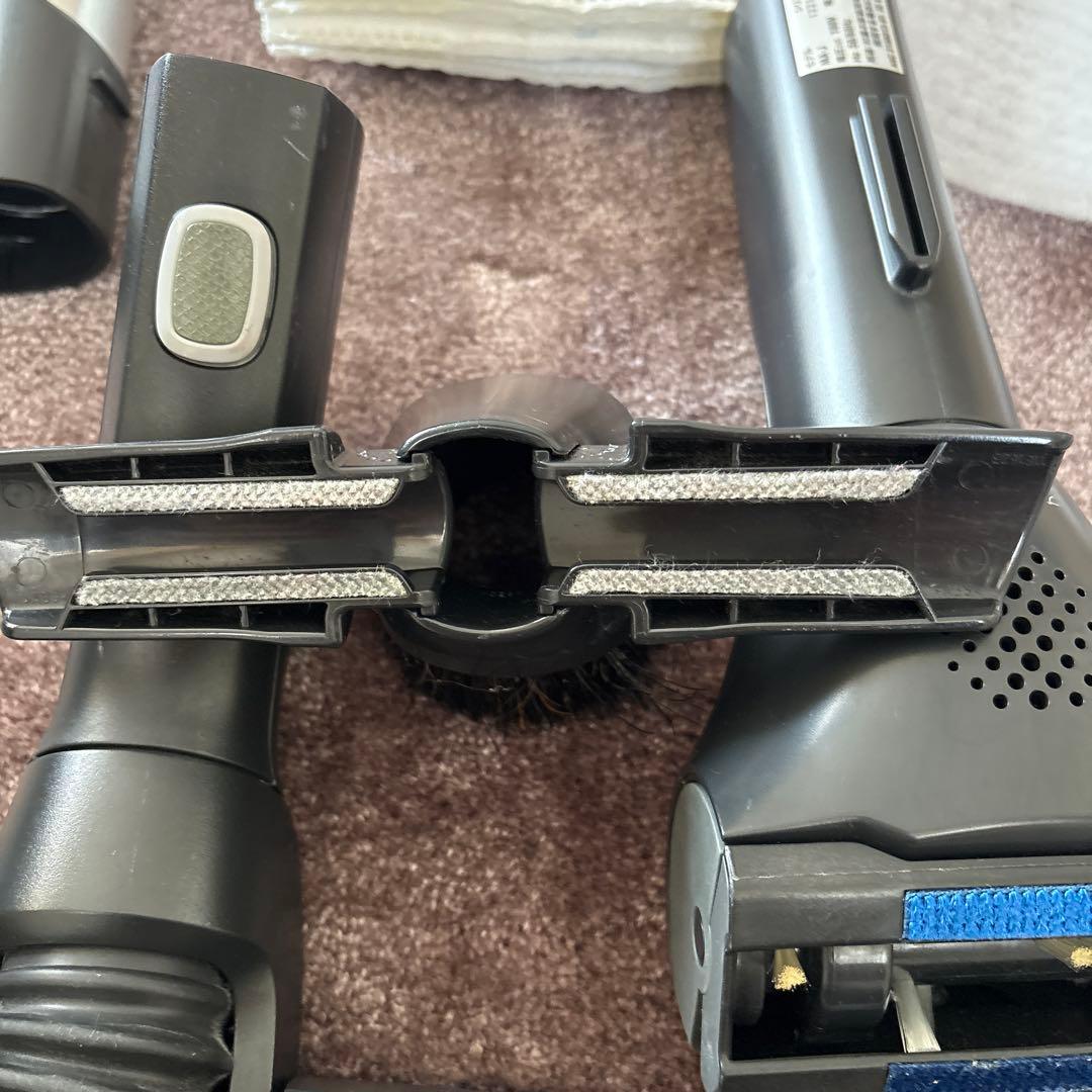 Electrolux エルゴスリーオート　掃除機 本体　EET530CB
