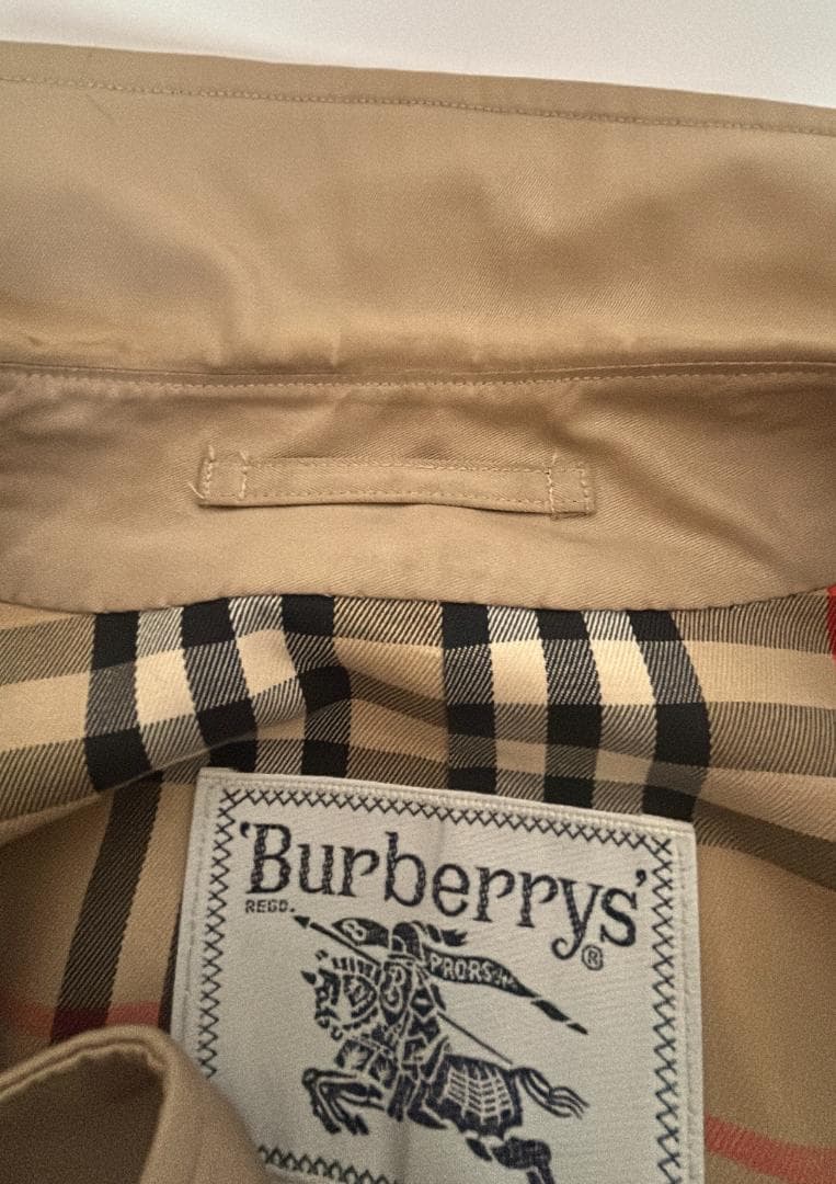 Burberrys. ベージュ ダブルブレスト トレンチコート