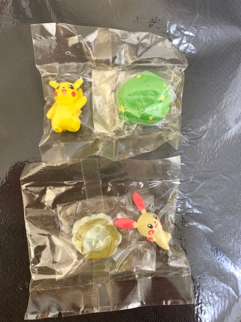 【激レア、未開封】ポケモン ボールチョコ 12体(1体開封済み)