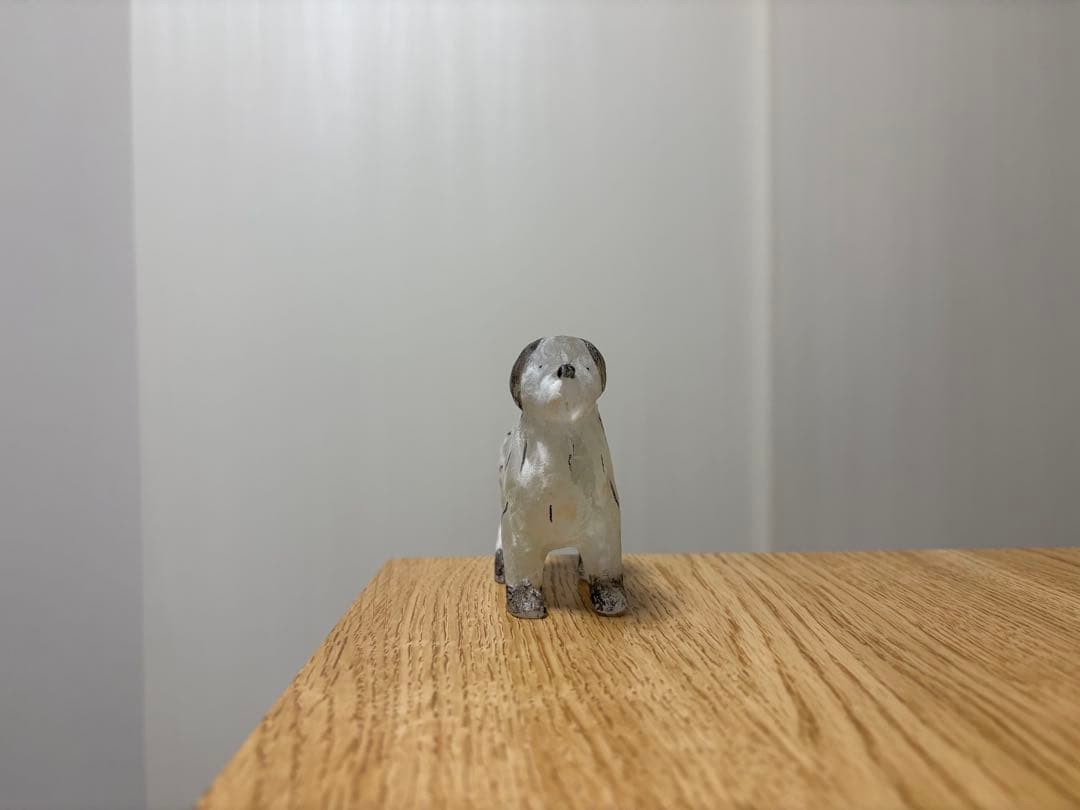 安達知江　犬　ガラスオブジェ