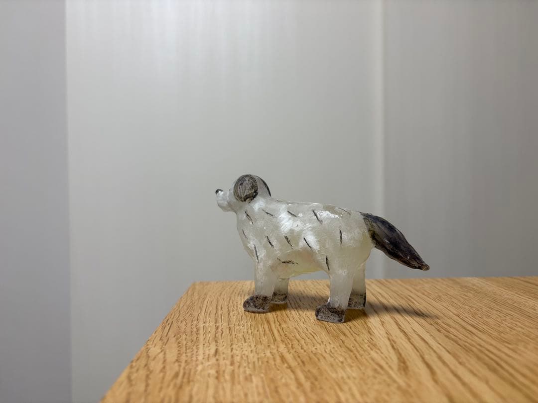 安達知江　犬　ガラスオブジェ