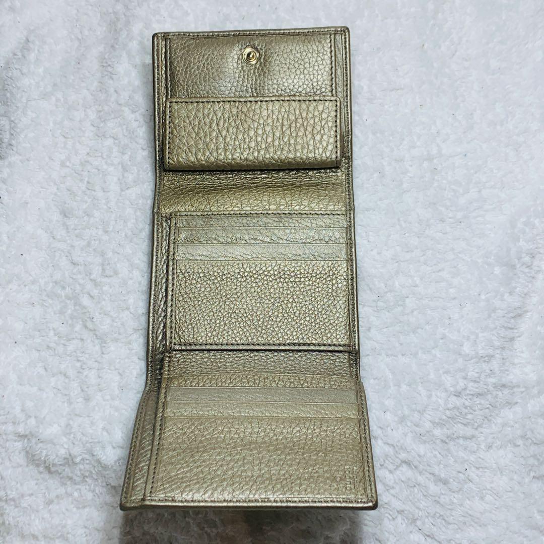 ⭐️美品グッチ 三つ折り財布　ゴールド メタリックレザー⭐️