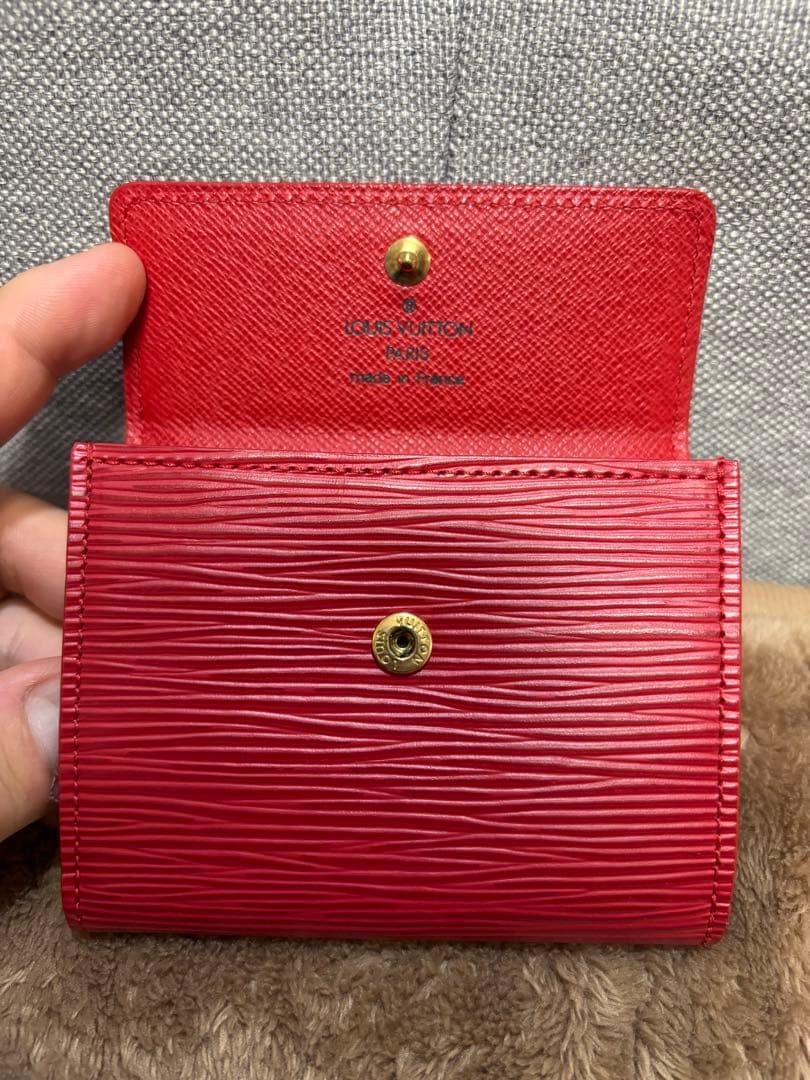 Louis Vuitton ルイヴィトン　二つ折り財布