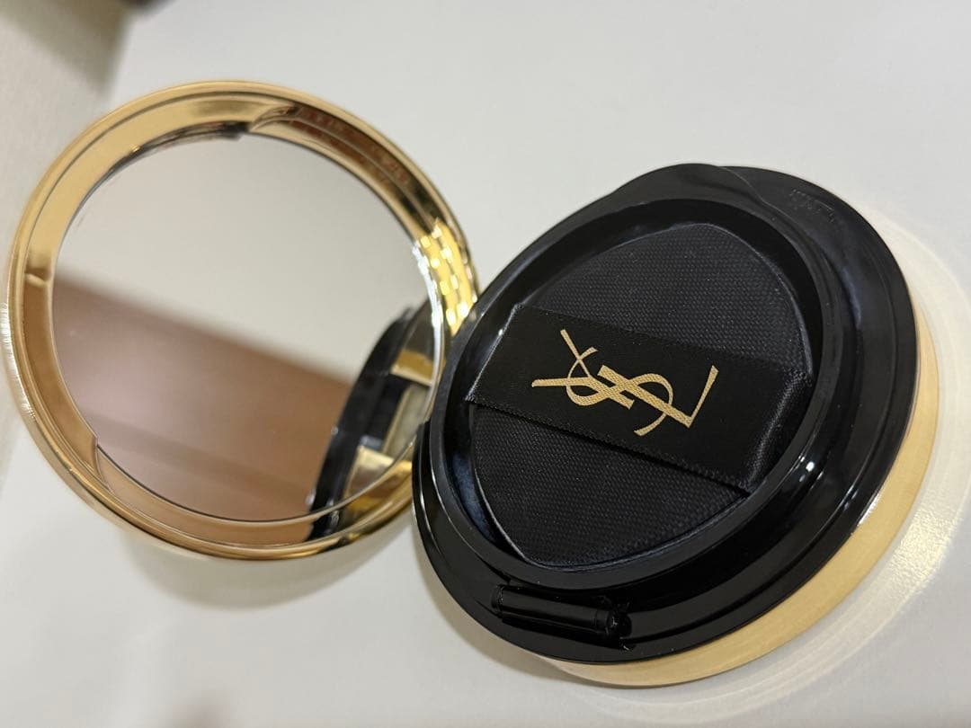 値下げ中 YSL ラディアントタッチグロウパクト B10