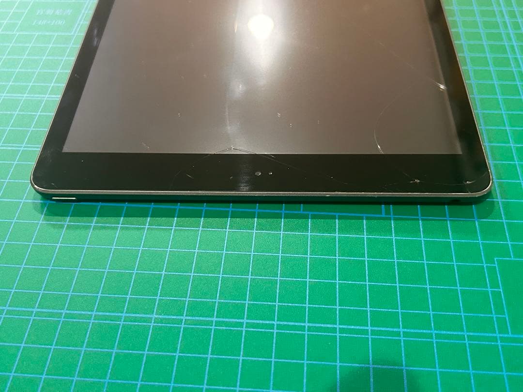 ⑥iPad 第7世代 MW752J/A バッテリー81％　32gb OS更新済