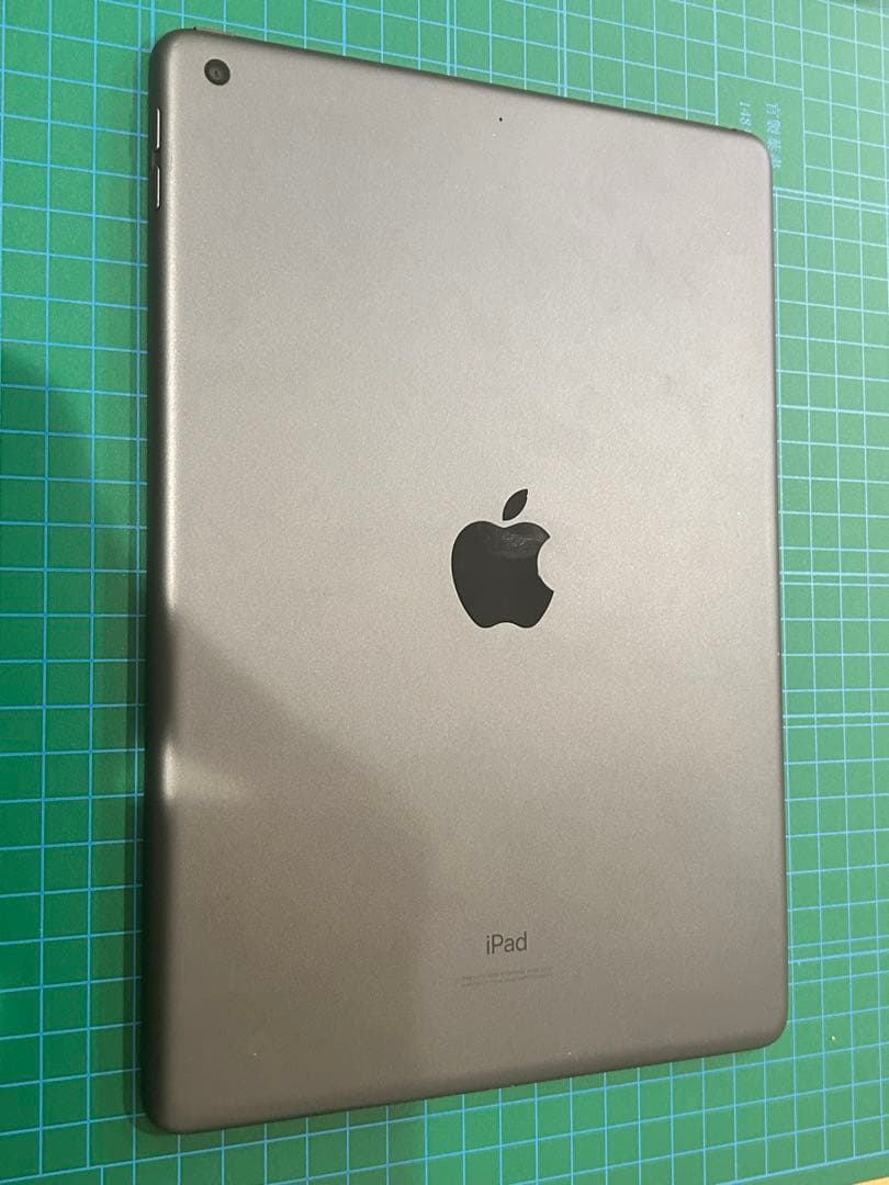 ⑥iPad 第7世代 MW752J/A バッテリー81％　32gb OS更新済