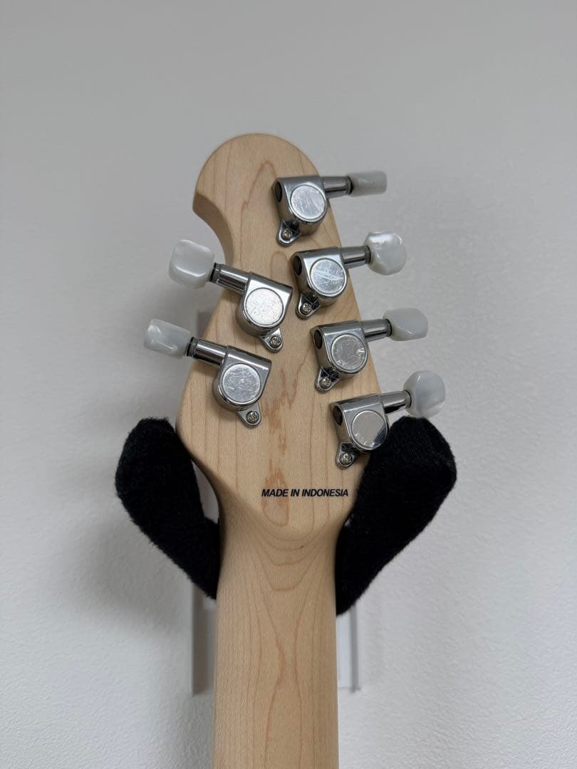 ギター Sterling By Music Man AxisAX40 TransPink