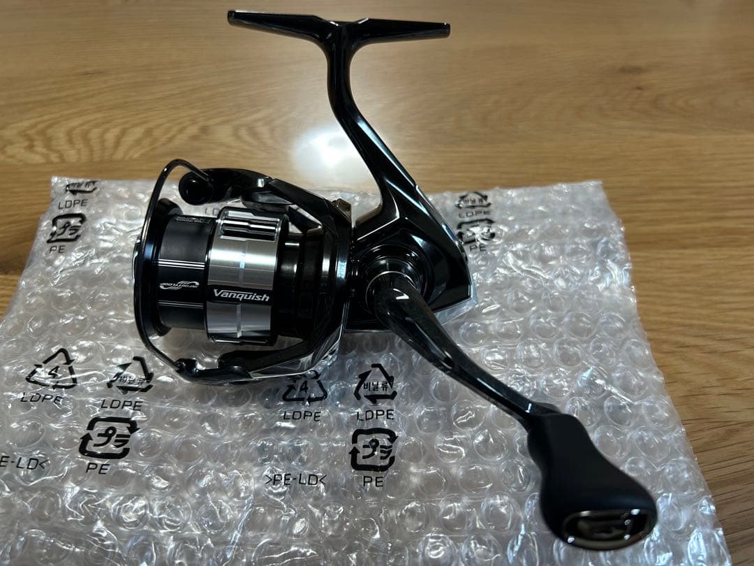 シマノ　22ヴァンキッシュC2500S 未使用品