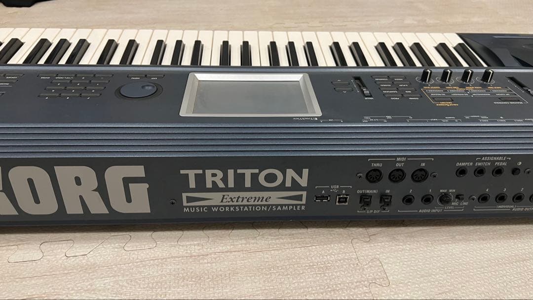 KORG Triton Extreme 61 動作確認済・美品／説明書あり