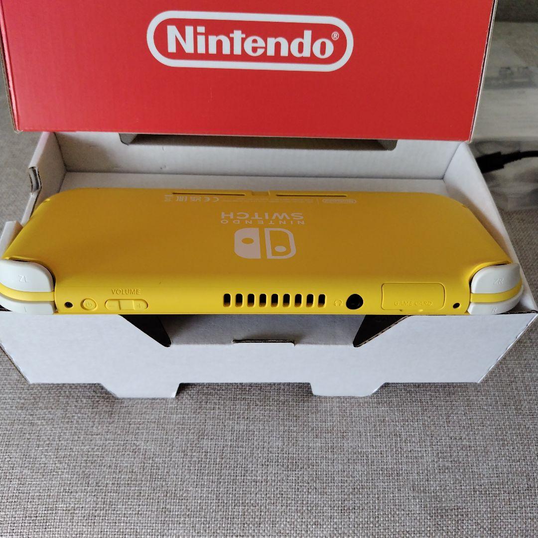 Nintendo Switch Lite イエロー 本体　箱　充電器付き