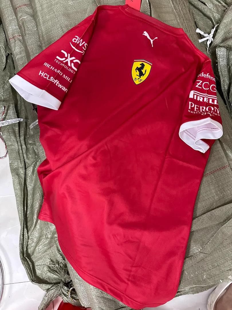 Formula 1 Ferrari Team Tシャツ 赤 Puma