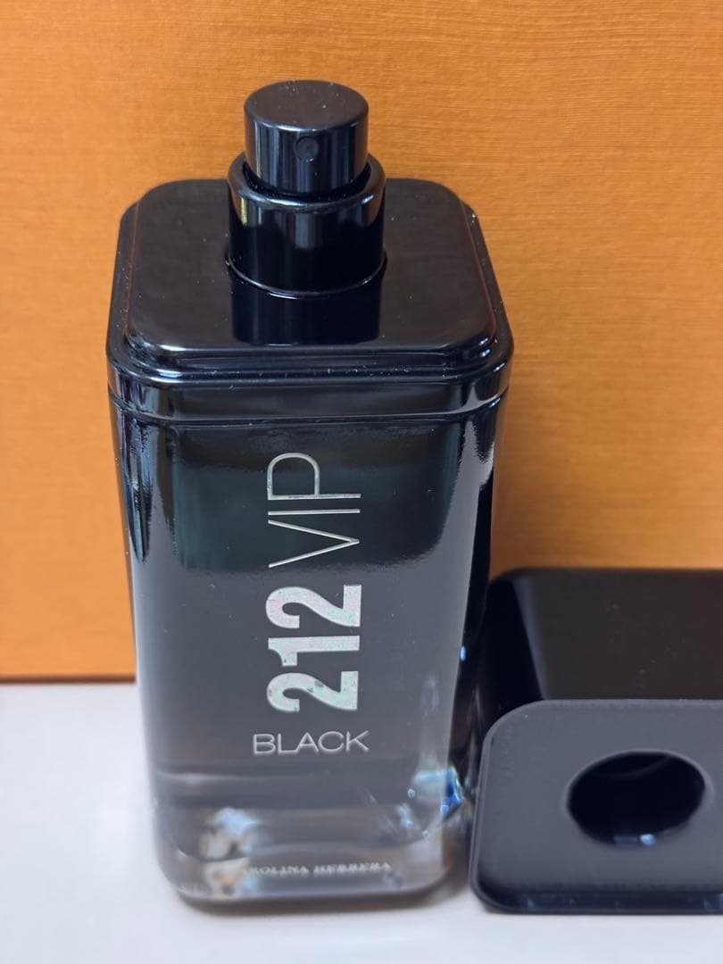 香水(男性用) 212 VIP Black by Carolina Herrera 200ml