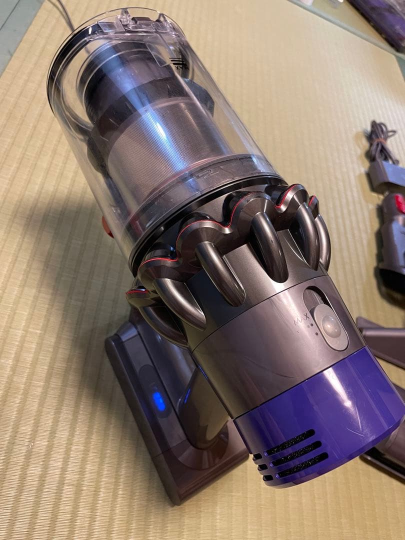 Dyson 掃除機　ダイソン　sv12 v10 動作品