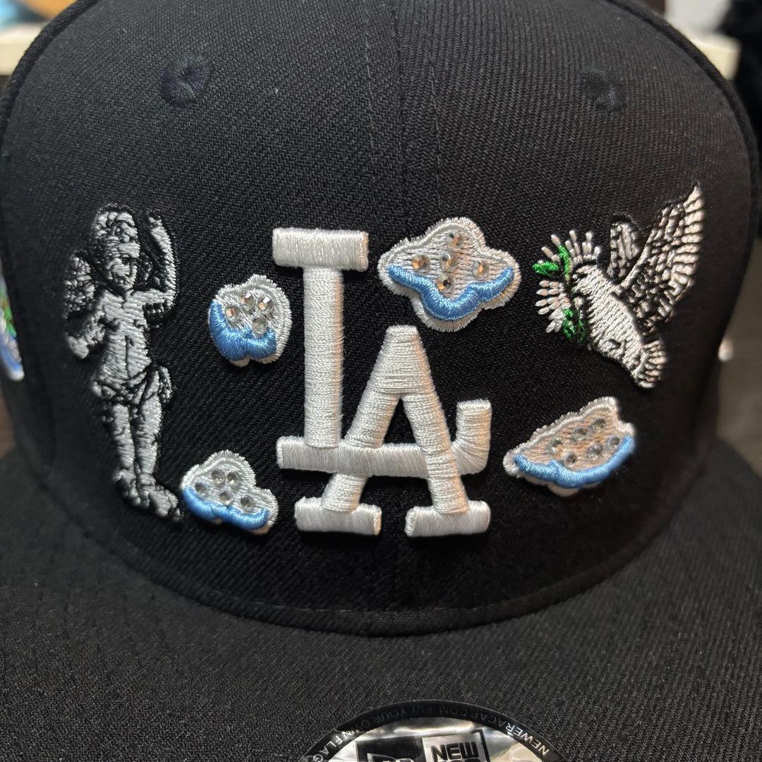 ち*か様 レア✨　エンジェル刺繍　NEWERA キャップ LA ブラック　スナッ