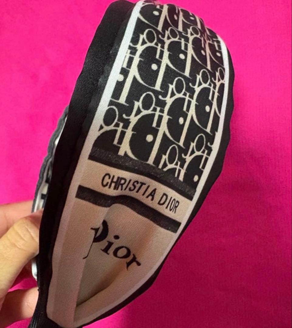 DIOR ロゴカチューシャ　ノベルティ