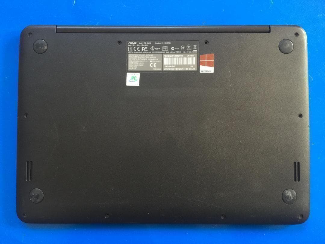 ASUS E403SA 14型TFT液晶 SSD 軽量コンパクトノートパソコン
