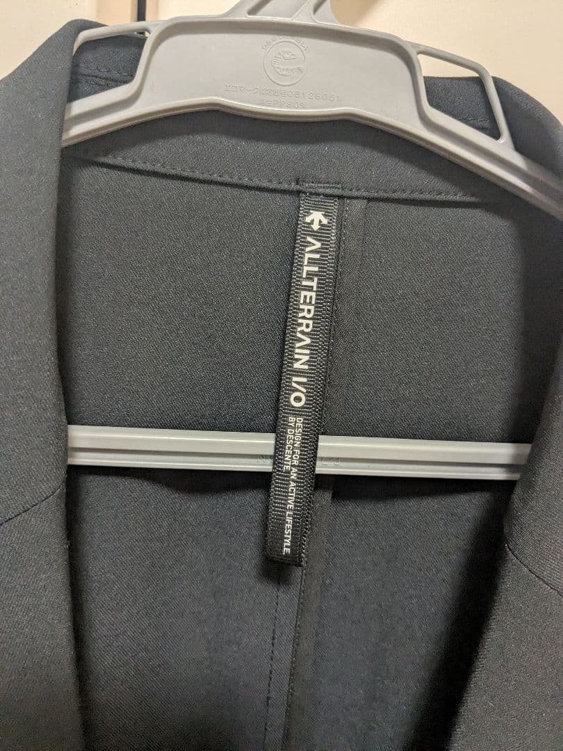 DESCENTE ALLTERRAIN I/O ブラックテーラードジャケット