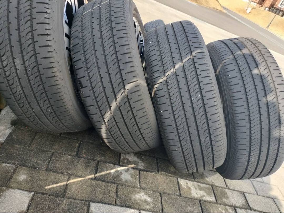 美品　三菱　デリカ　D5 ホイールタイヤセット　純正タイヤ