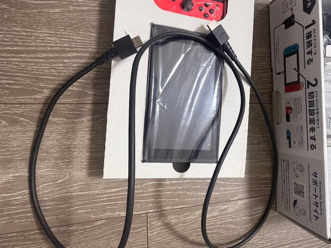 a*a様 Nintendo Switch 本体 青/赤