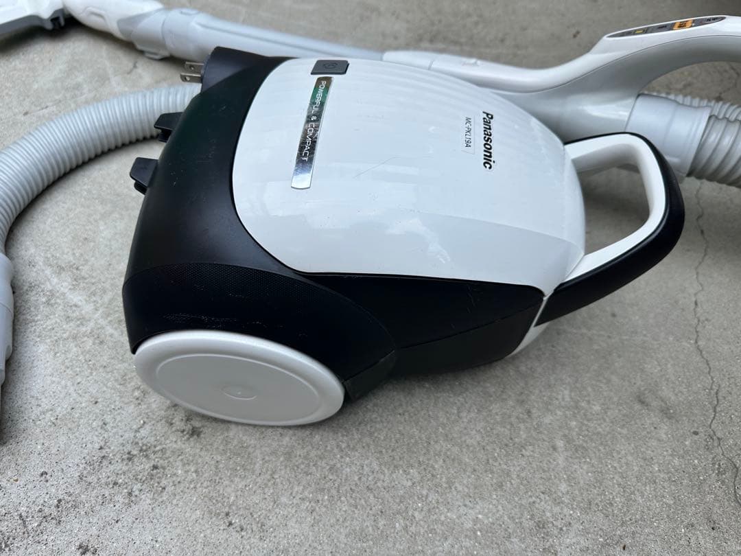 Panasonic 紙パック式掃除機 MC-PKL19A 2018年
