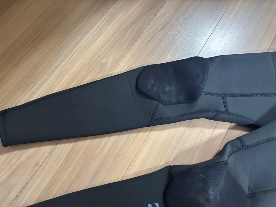 ★送料無料★お洒落　ビラボン　フルスーツ　ウエットスーツ　サーフィン　可愛い