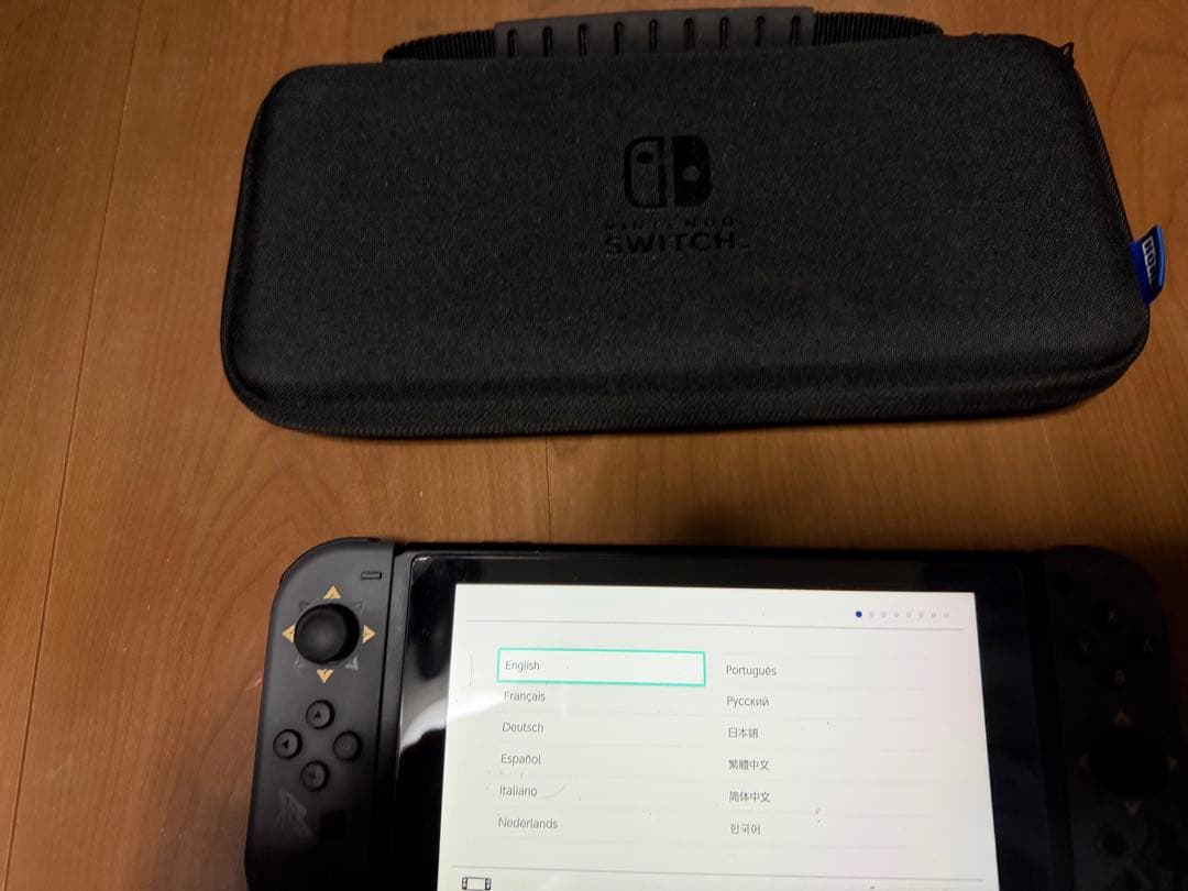 Nintendo Switch 本体 充電器 ケース付き