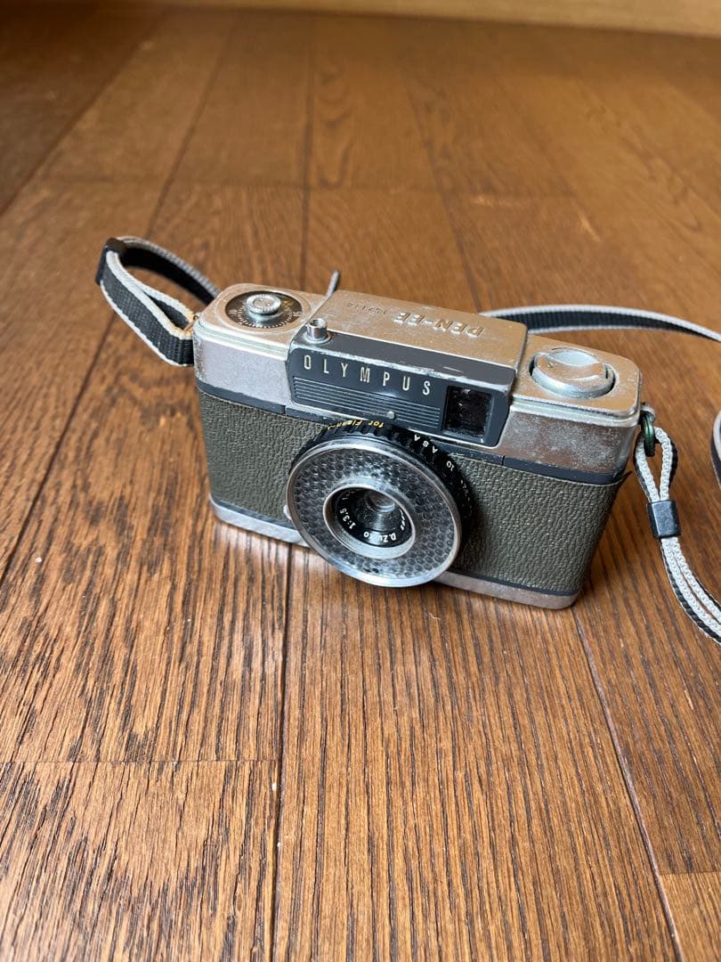 OLYMPUS PEN-EEフィルムカメラ