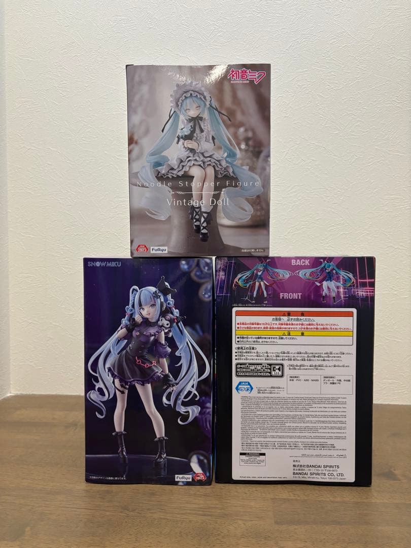初音ミク フィギュア 雪ミク×クロミ　ヴィンテージドールOutdoor ガンダム