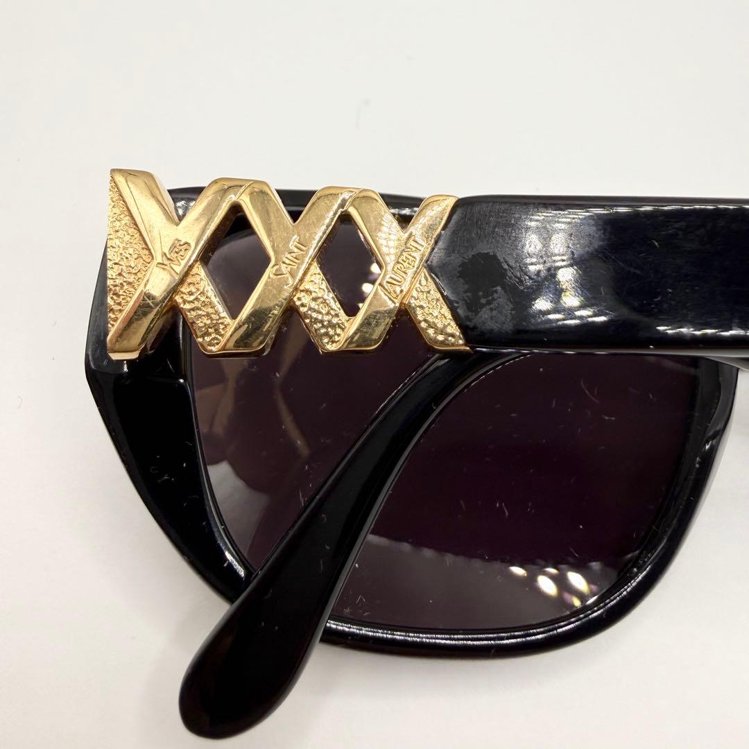 YVES SAINT LAURENT サングラス ゴールド　ブラックカラー
