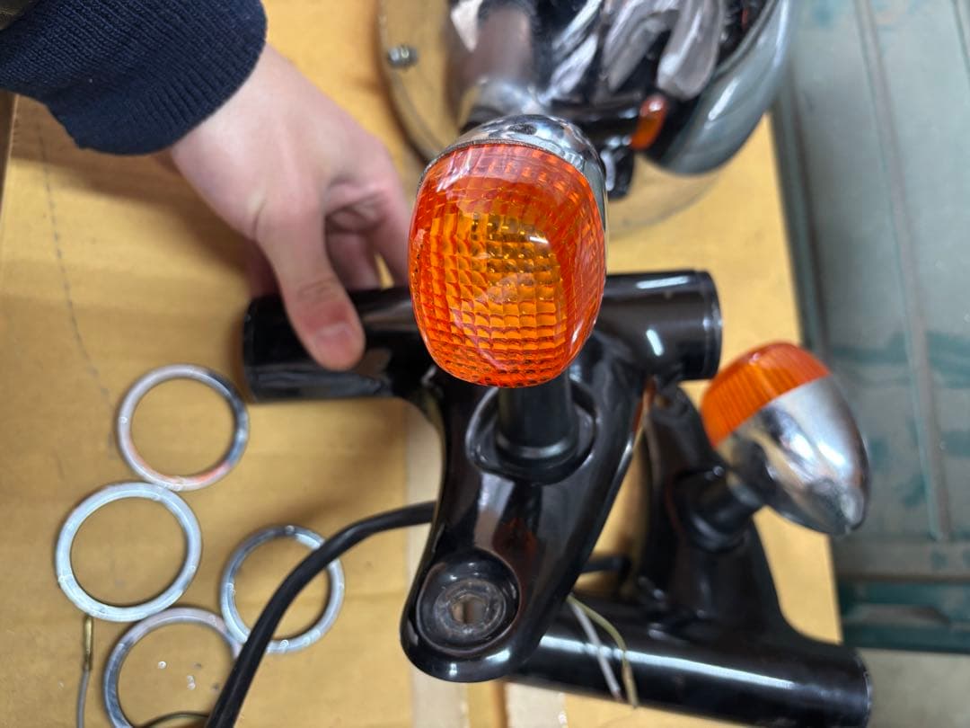 w650 純正　ヘッドライト　ウインカー ステー