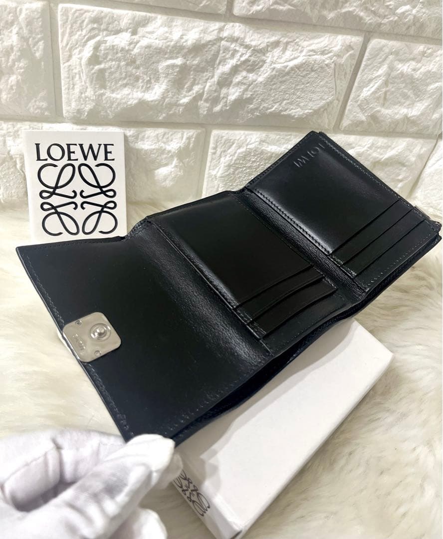 【taaai様】LOEWE ロエベ トライフォールド 三つ折り財布 巾着付き