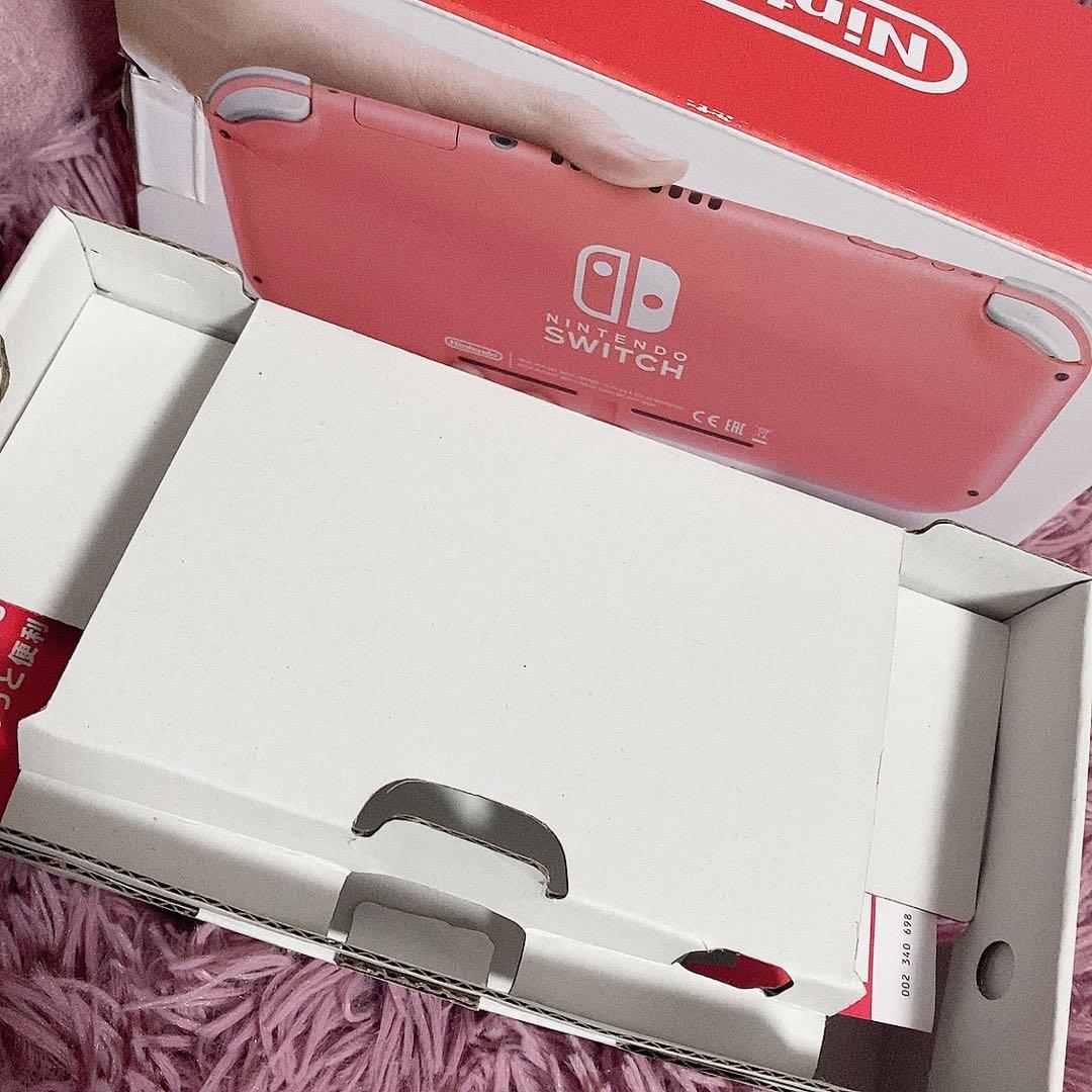 【陸太郎】Nintendo Switch Lite 【おまけ付き】