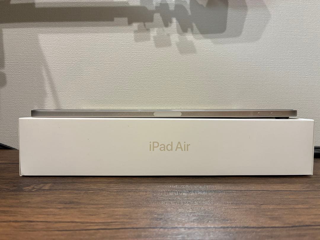 【凧人】iPad Air 第5世代 Wi-Fi 64GB スターライト