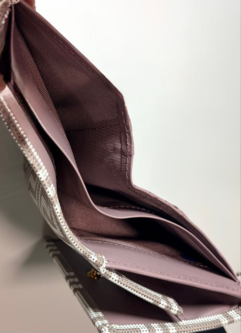 【極美品・最安値】印傳屋 CHEVRONシェブロン 二つ折り財布 箱付き レザー