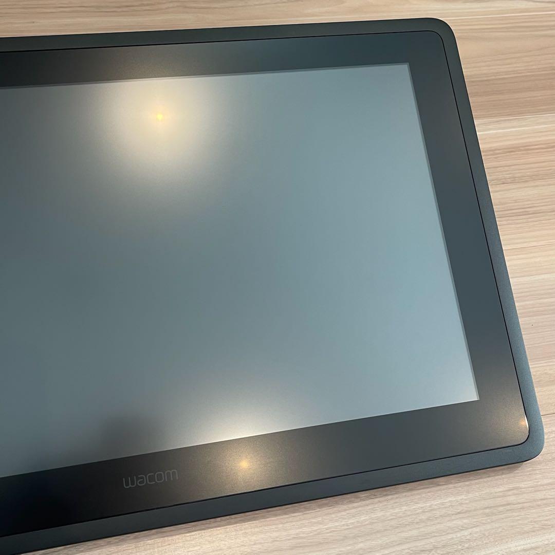 Wacom Cintiq 22 FHD DTK2260 ワコム　液タブ