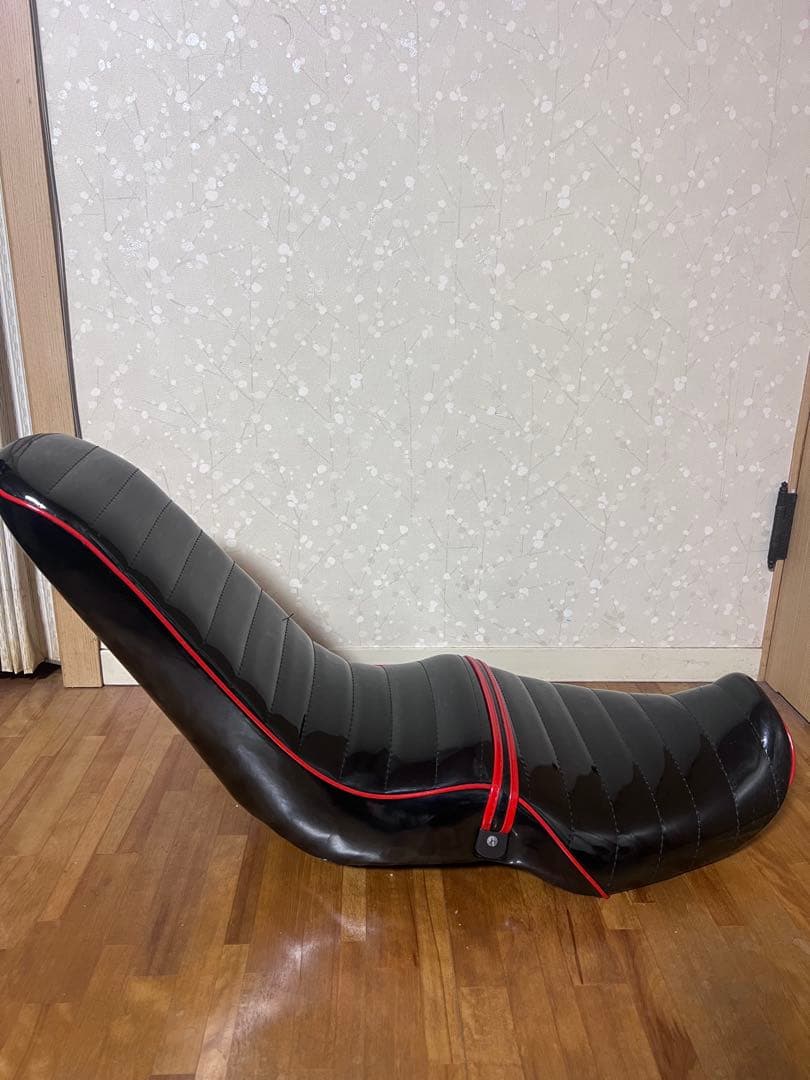 バリオス1型 3段シート 赤黒エナメル