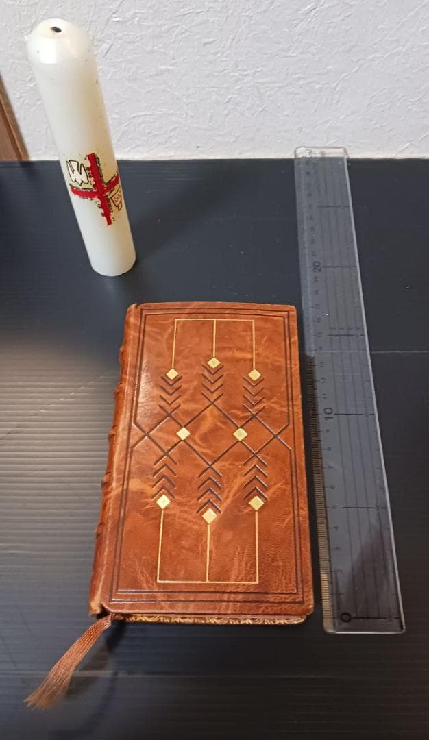 フランス製ミサ典書 MISSEL 革装丁 金彩小口 祈祷書 洋書