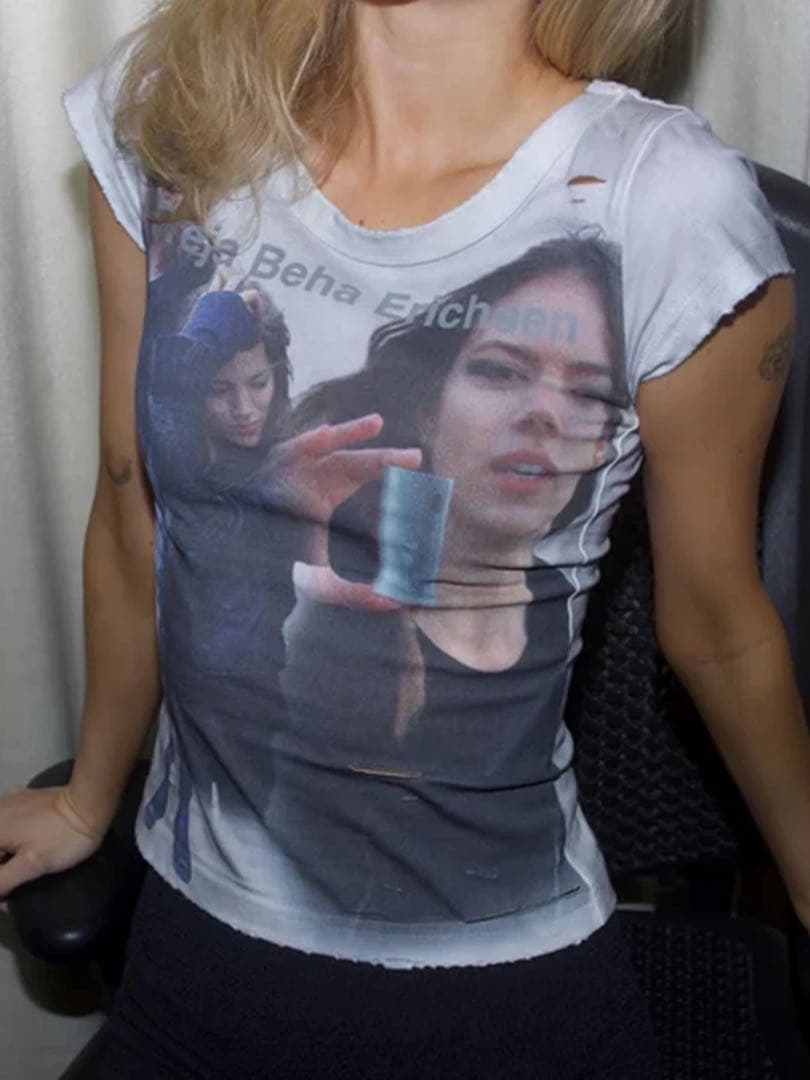 praying Freja Beha ErichsenグラフィックTシャツ 半袖