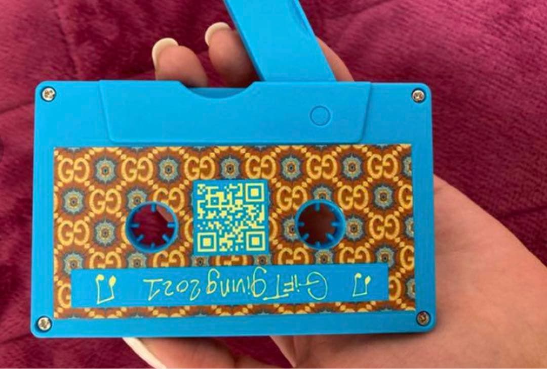 【GUCCIノベルティー】カセットテープ型USB 音楽収録