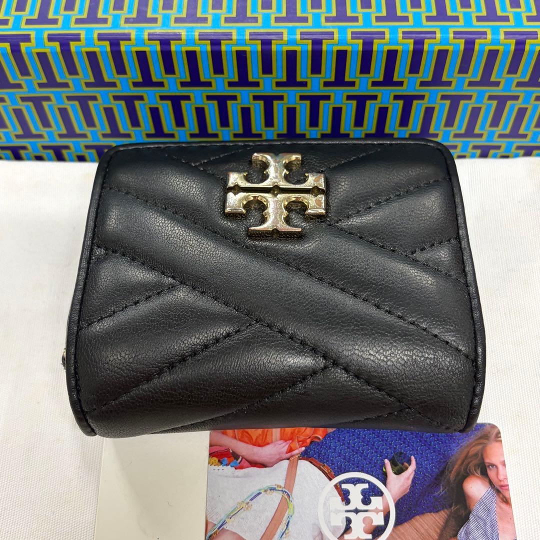 新品同様‼️ 現行　トリーバーチ　財布　折り財布　キラ　シェブロン　キルティング