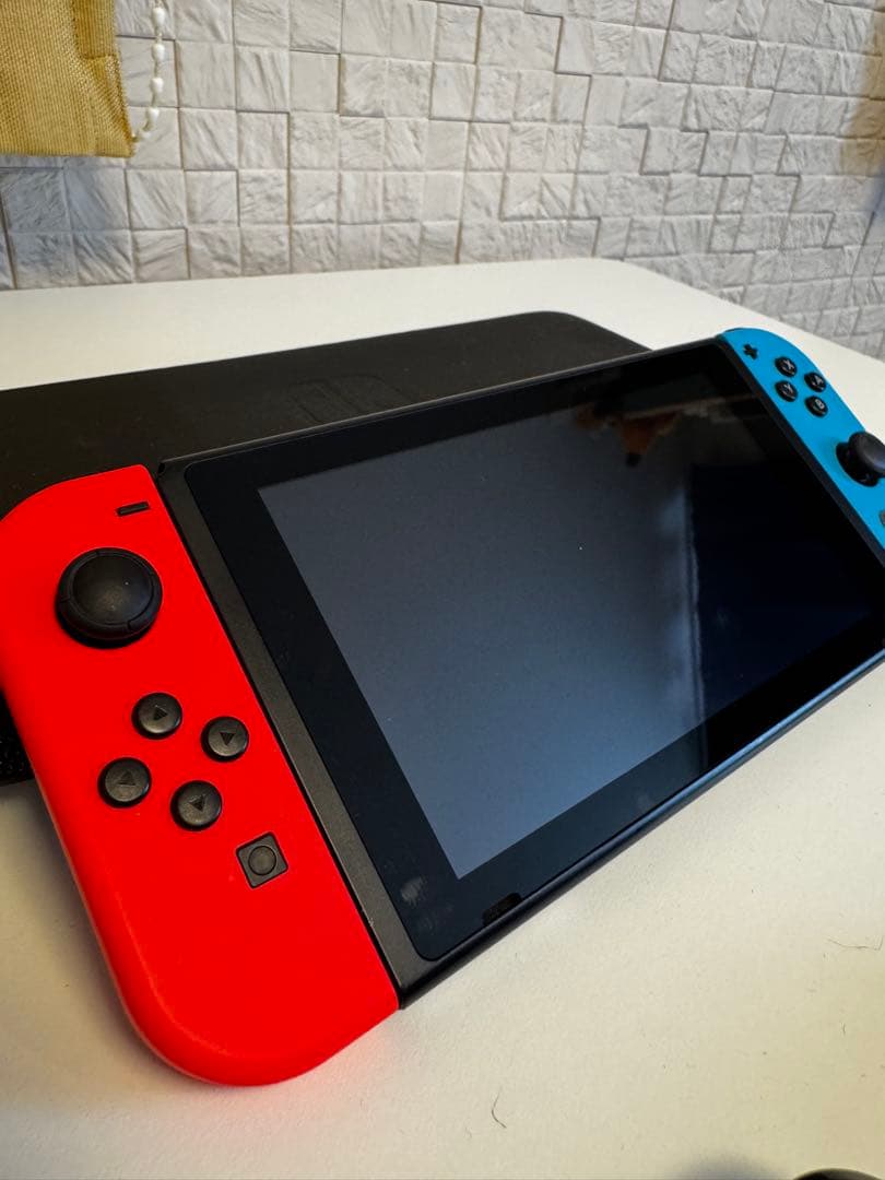 Nintendo Switch 本体Joy-Con&充電スタンド&ソフト付き