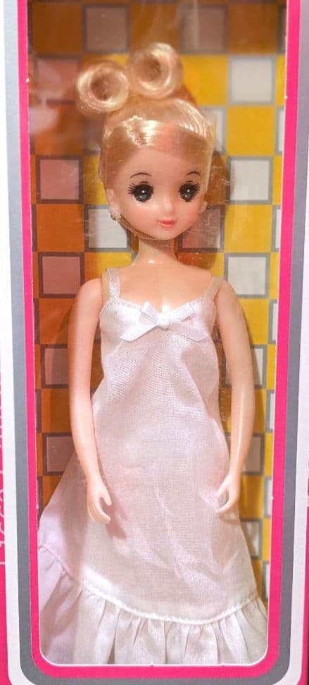 リカちゃんキャッスル　おめかしコレクションモデル　おひめさマート　プルルンちゃん