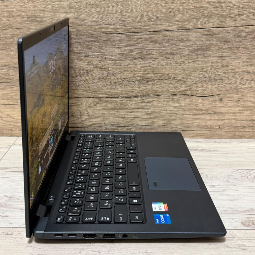 軽量！ dynabook G83HU 第11世代i5 16GB 256GB
