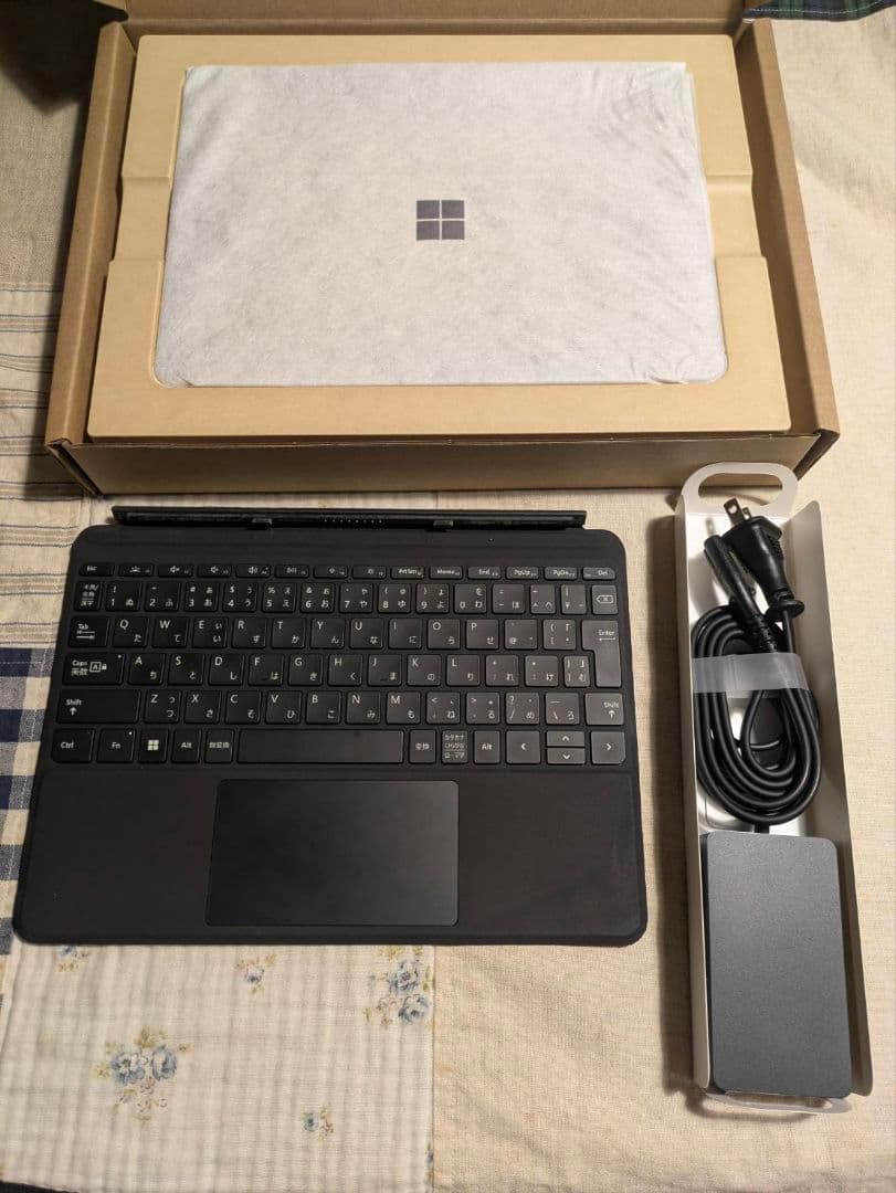 未使用Surface Go 3 Core i3 8GB 128GBタイプカバー付